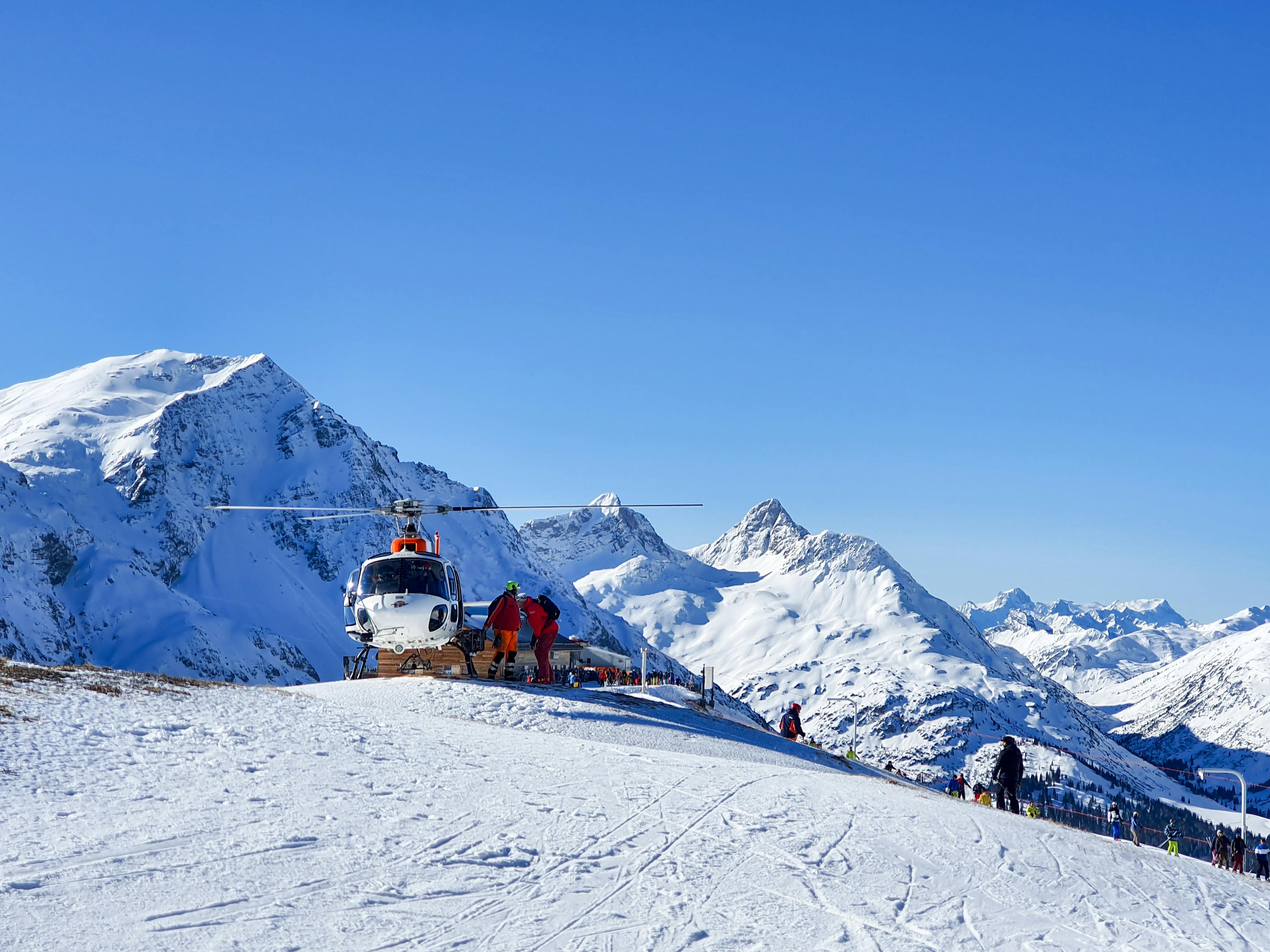 Discover the world through our expert vision.